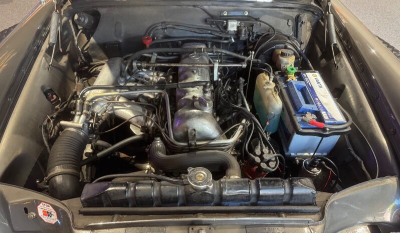 Mercedes-Benz 220-280 (W111) cabriolet full