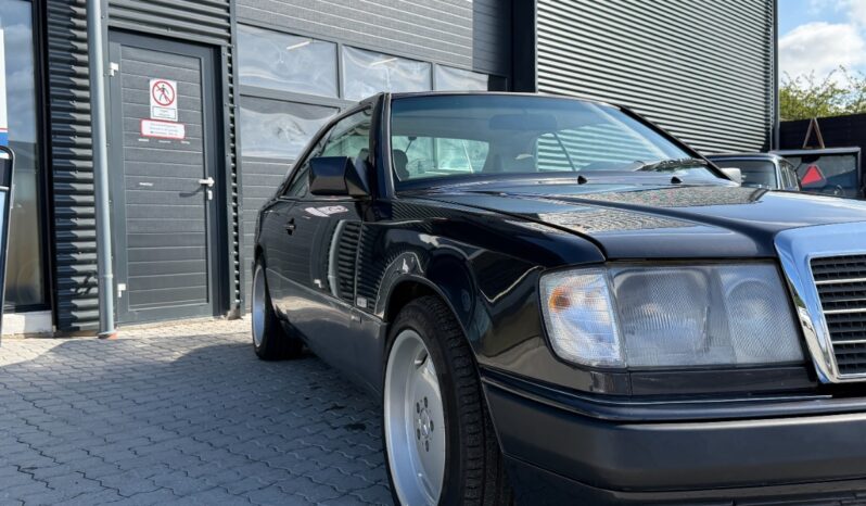 Mercedes-Benz 300 (W186) 300 CE Coupé full