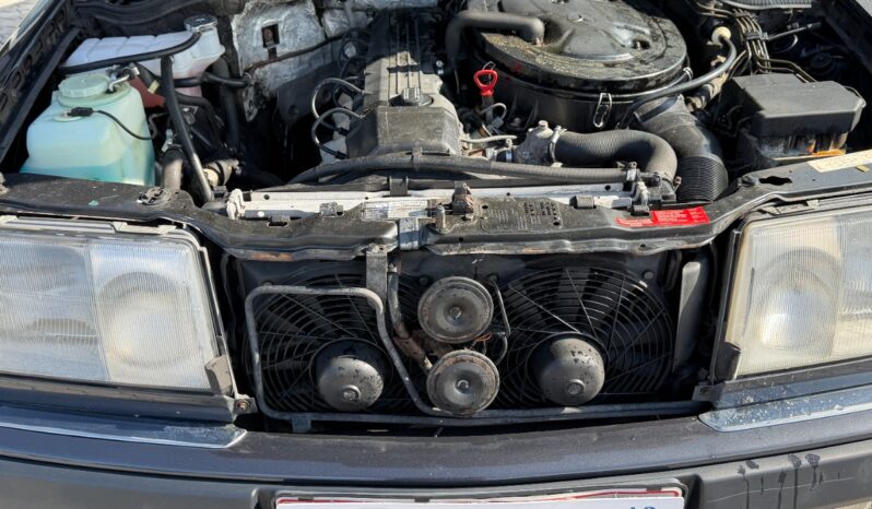 Mercedes-Benz 300 (W186) 300 CE Coupé full