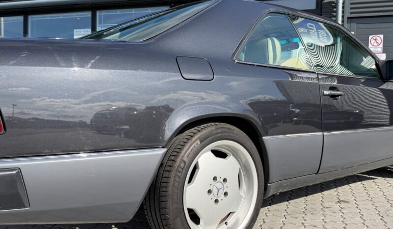 Mercedes-Benz 300 (W186) 300 CE Coupé full