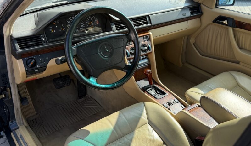 Mercedes-Benz 300 (W186) 300 CE Coupé full