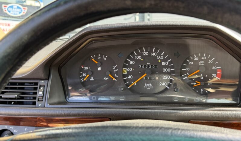 Mercedes-Benz 300 (W186) 300 CE Coupé full
