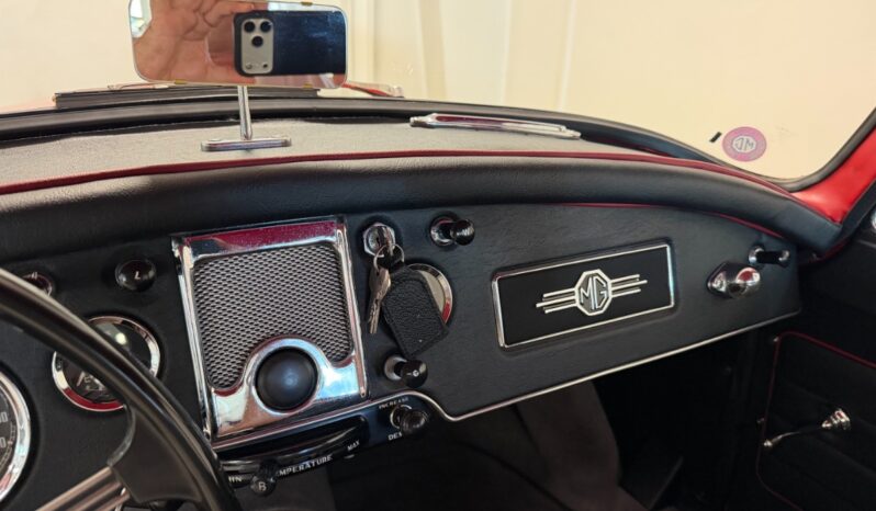 MG MGA Mk 2 Coupe full