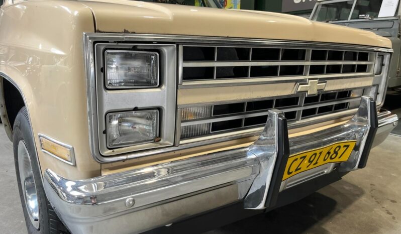 Chevrolet C10 C10 Silverado Pickup V8 full