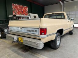 Chevrolet C10 C10 Silverado Pickup V8 full