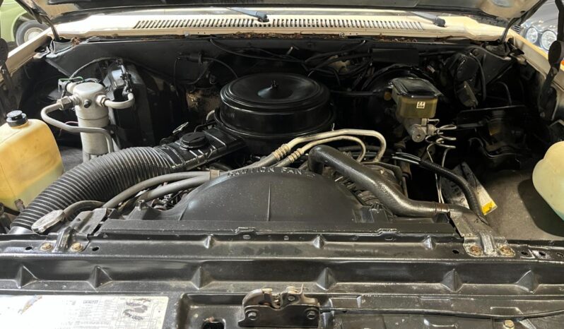 Chevrolet C10 C10 Silverado Pickup V8 full