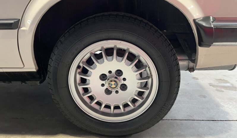BMW 3-serie E30 320i full
