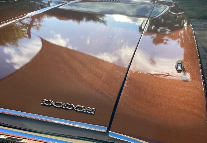 Dodge Charger SE full