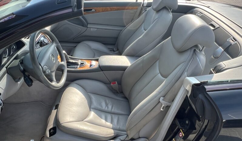 Mercedes-Benz SL (R230) 350SL full