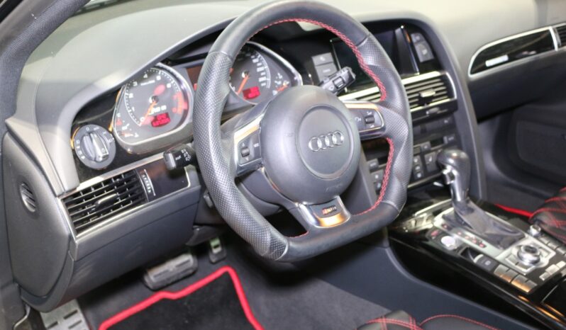Audi RS RS6 V10 5.0 TFSI Avant full
