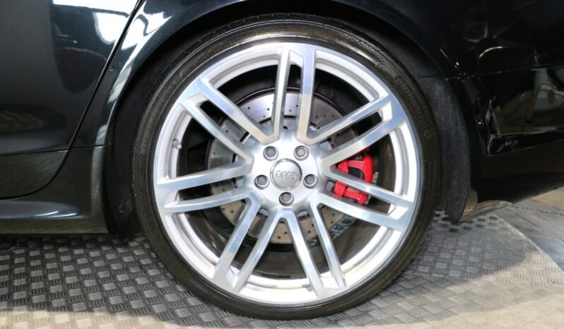 Audi RS RS6 V10 5.0 TFSI Avant full