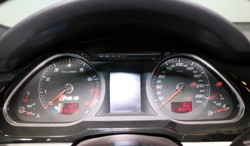 Audi RS RS6 V10 5.0 TFSI Avant full