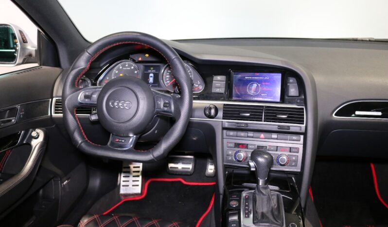 Audi RS RS6 V10 5.0 TFSI Avant full