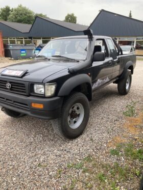 Toyota 1000 Hilux 4×4