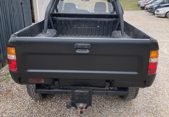 Toyota 1000 Hilux 4×4 full
