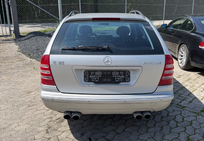 Mercedes-Benz C-Klasse (W202) C32 AMG full