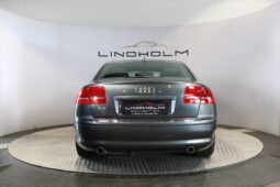 Audi A8 4.2 FSi Quattro full
