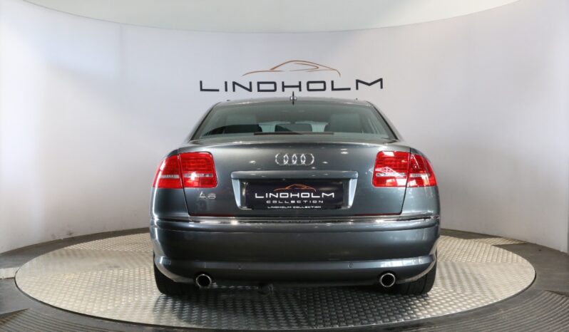 Audi A8 4.2 FSi Quattro full