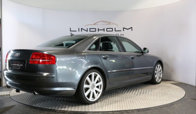 Audi A8 4.2 FSi Quattro full