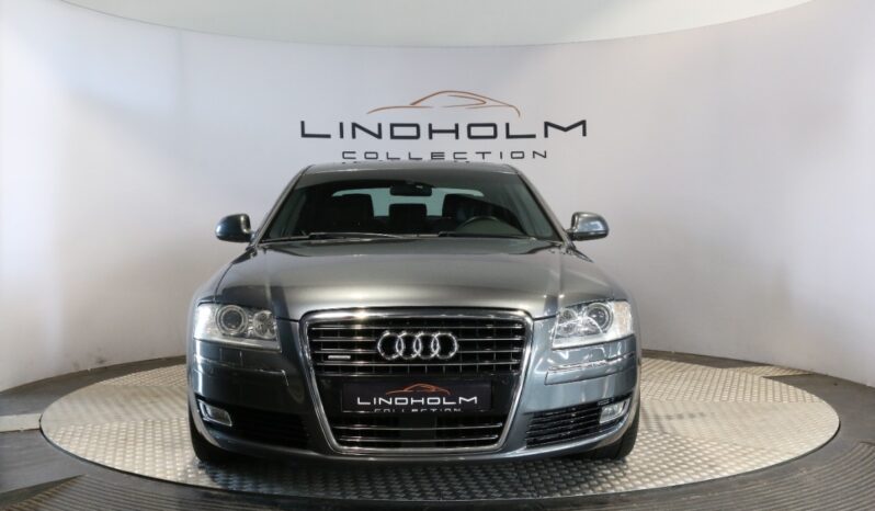 Audi A8 4.2 FSi Quattro full