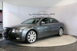 Audi A8 4.2 FSi Quattro full