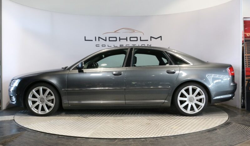Audi A8 4.2 FSi Quattro full