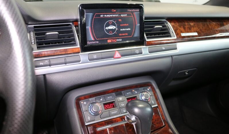 Audi A8 4.2 FSi Quattro full