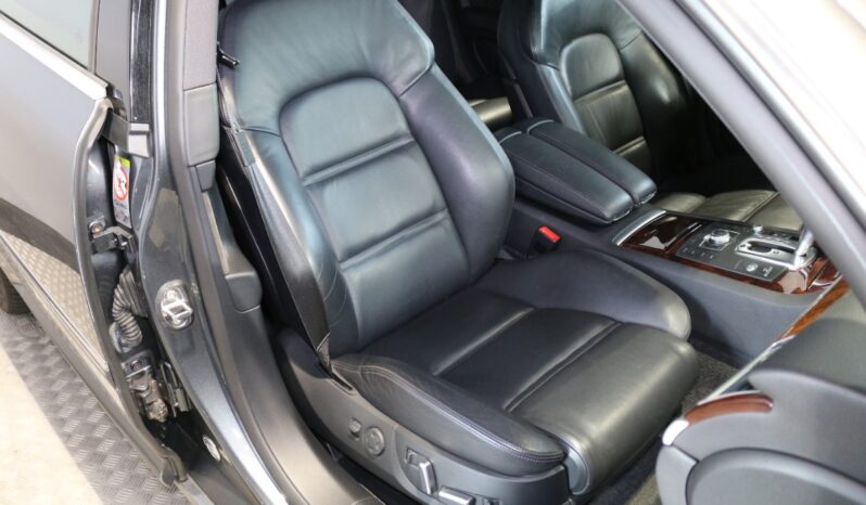 Audi A8 4.2 FSi Quattro full