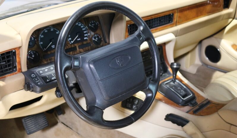 Jaguar XJ12 XJ 40 full