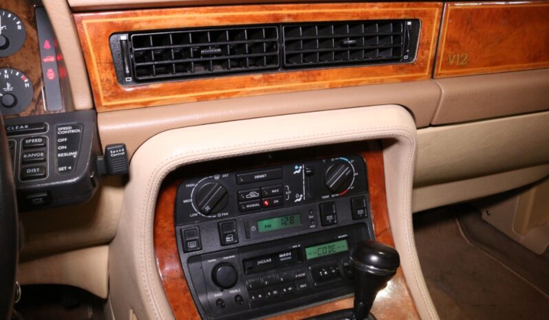 Jaguar XJ12 XJ 40 full