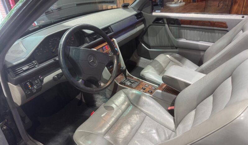 Mercedes-Benz E-Klasse (W124) cabriolet full