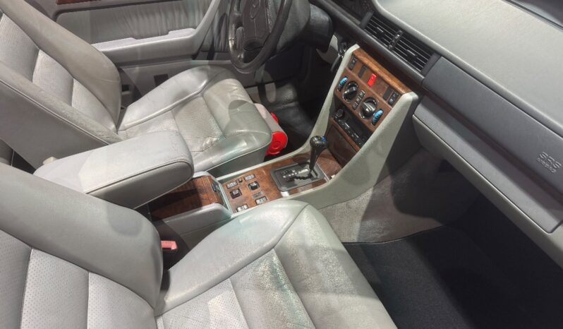 Mercedes-Benz E-Klasse (W124) cabriolet full