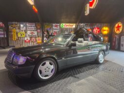 Mercedes-Benz E-Klasse (W124) cabriolet full