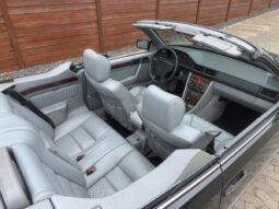 Mercedes-Benz E-Klasse (W124) cabriolet full