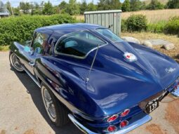 Chevrolet Corvette Sting Ray Coupe full