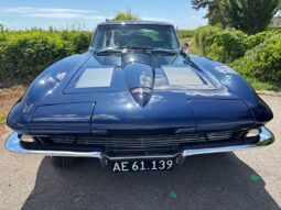 Chevrolet Corvette Sting Ray Coupe full