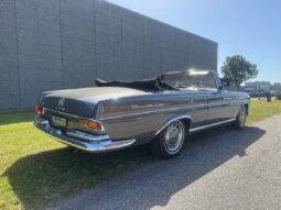 Mercedes-Benz 220-280 (W111) cabriolet full