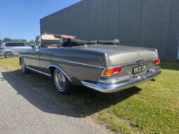 Mercedes-Benz 220-280 (W111) cabriolet full