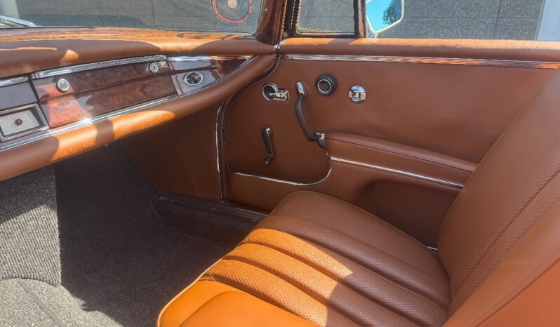 Mercedes-Benz 220-280 (W111) cabriolet full