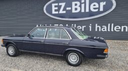 Mercedes-Benz 200-300 (W123) 230E full