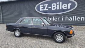 Mercedes-Benz 200-300 (W123) 230E