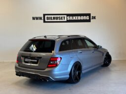 Mercedes-Benz C-Klasse (W220) C63 6,3 AMG stc. aut. Van 5d full
