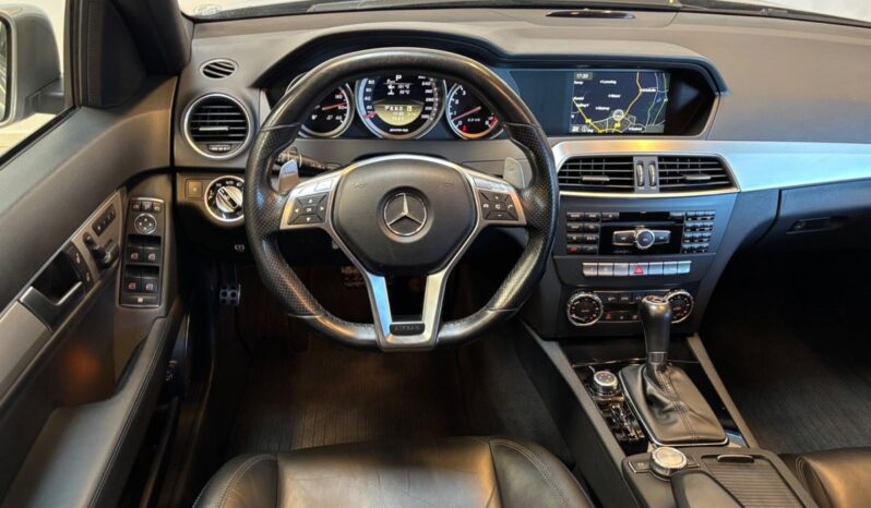 Mercedes-Benz C-Klasse (W220) C63 6,3 AMG stc. aut. Van 5d full