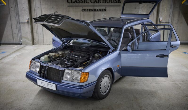 Mercedes-Benz E-Klasse (S124) 230 TE full