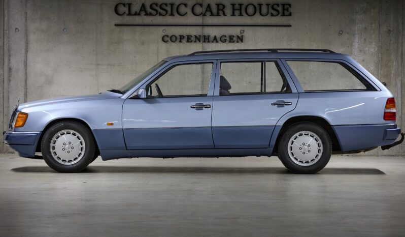 Mercedes-Benz E-Klasse (S124) 230 TE full