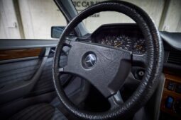 Mercedes-Benz E-Klasse (S124) 230 TE full