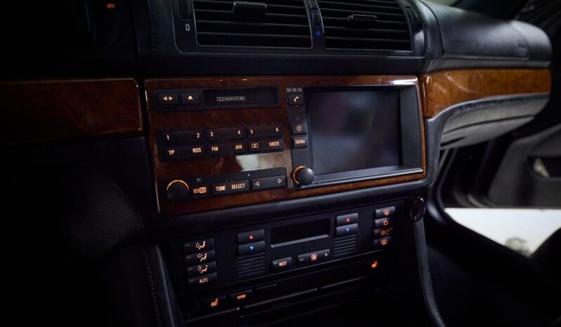 BMW 5-serie E39 M5 full