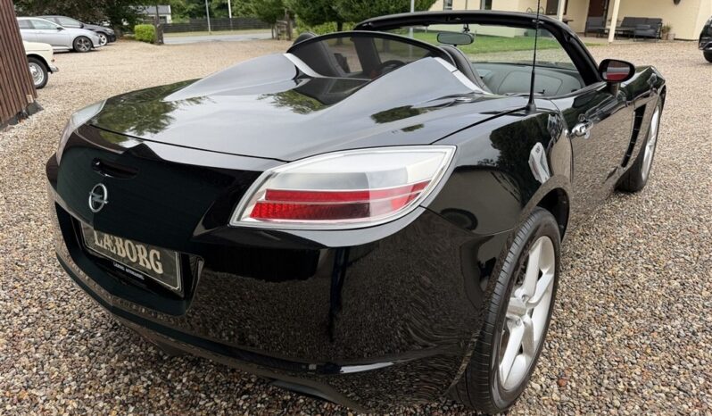 Opel GT 2,0 Turbo full