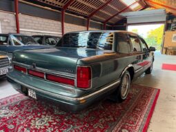 Lincoln Continental Towncar full