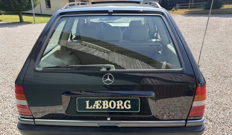 Mercedes-Benz E-Klasse (W124) 300TE 4Matic full